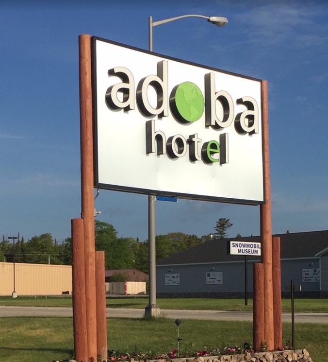 Adoba Hotel (King's Motel)